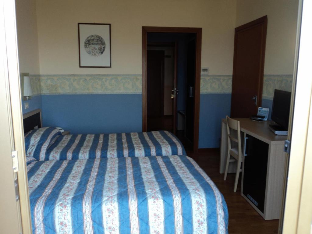 Hotel La Fonte Osimo Szoba fotó
